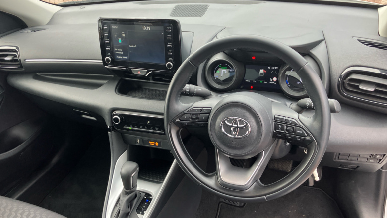 Toyota Yaris 1.5 Hybrid Design 5dr CVT Hybrid Hatchback